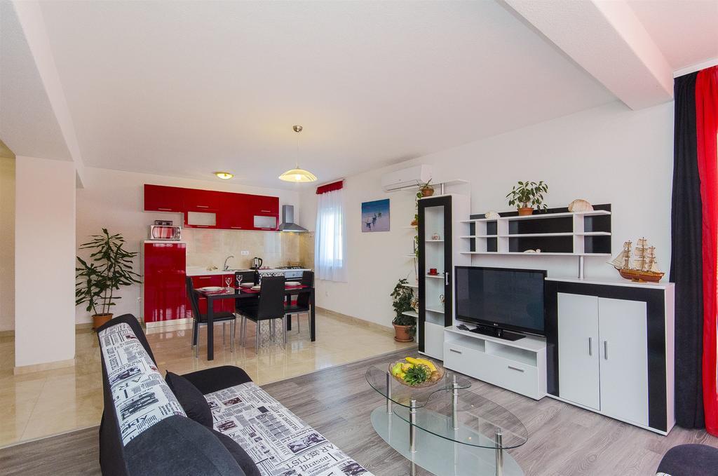 Apartments Branka Trogir Extérieur photo